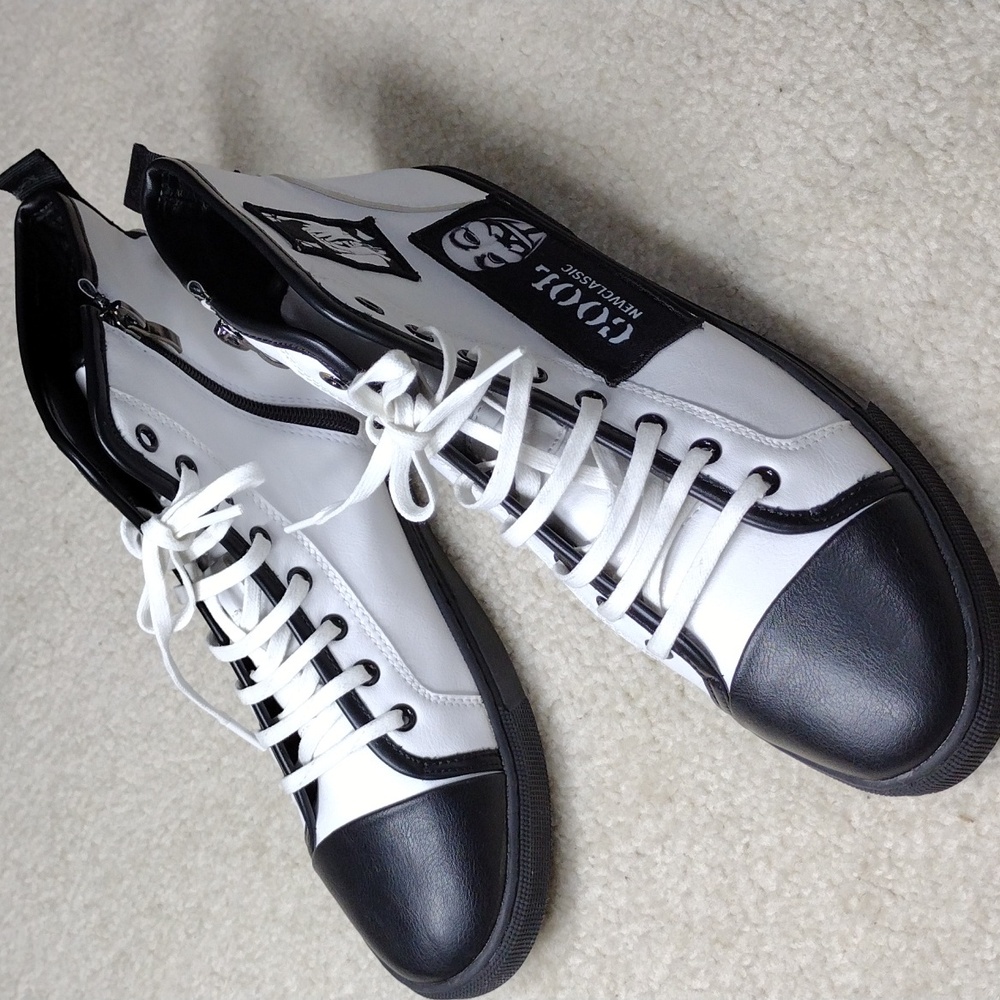 JBSP men's black and white high top sneakers. NWOT. Size 10